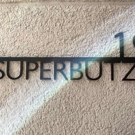 Superbutze アパート